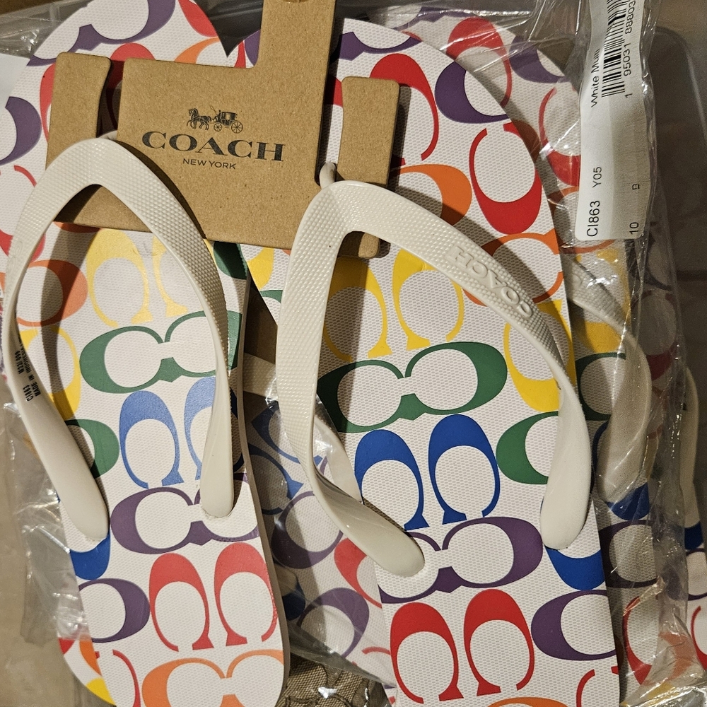 Coach Flip-flops - Picture 2 of 4